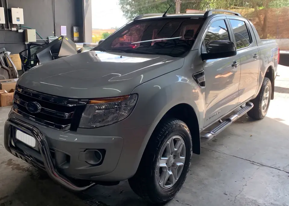 Ford Ranger após reparo de funilaria e pintura em Arujá (depois)